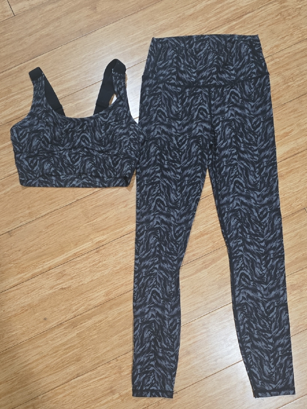 Varley Black and Gray Printed Sports Bra and Leggings Set
